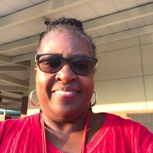 Meet your Posher, Brenda